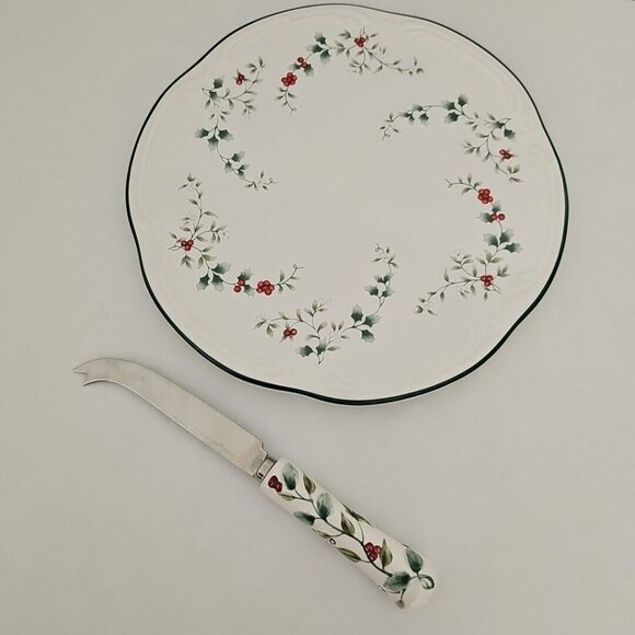 Pfaltzgraff Winterberry Cheese Tray and Knife 9" sculpted handle server spread - Picture 6 of 11